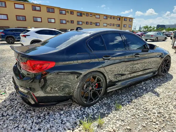 WBSJF0C08LCD73106 — 2020 BMW M5, фото 3 с аукциона Copart, Мелкие вмятины и царапины