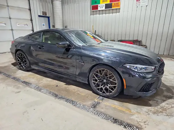 WBSAE0C02LCD15429 — 2020 BMW M8, фото 4 с аукциона Copart 13.10.2026, Мелкие вмятины и царапины