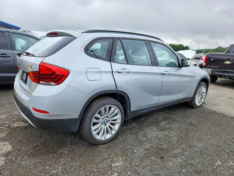 2015 BMW X1 VIN WBAVL1C58FVY32527 фото 3