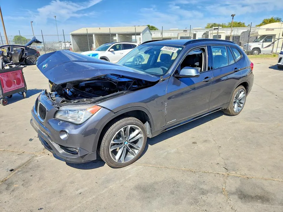2015 BMW X1 VIN WBAVL1C56FVY37290 фото 1