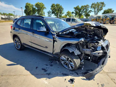 2015 BMW X1 VIN WBAVL1C56FVY37290 фото 4