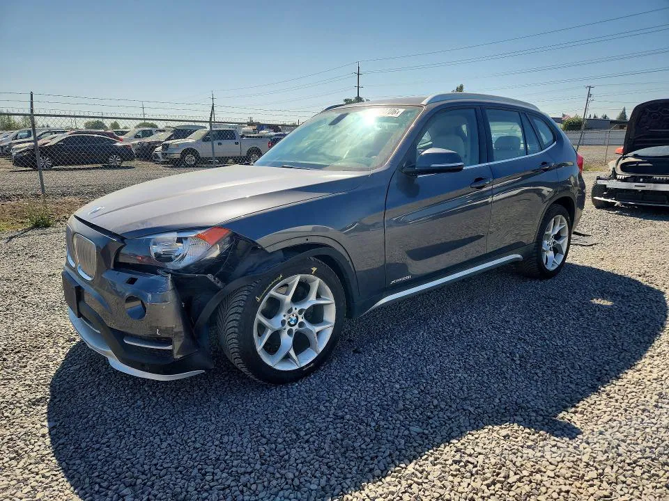 2015 BMW X1 VIN WBAVL1C56FVY31828 фото 1