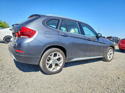 2015 BMW X1 VIN WBAVL1C56FVY31828 фото 3