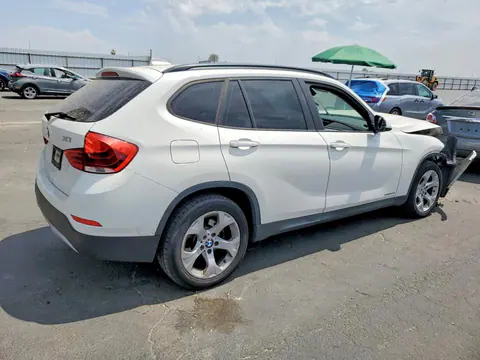 2015 BMW X1 VIN WBAVM1C5XFV315243 фото 3