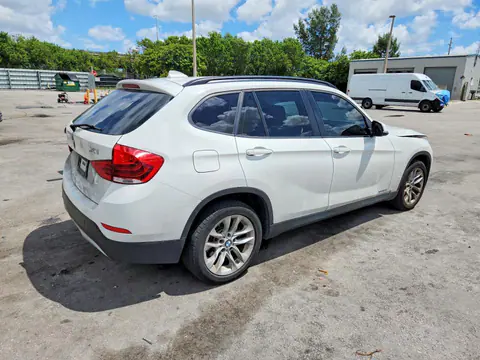 2015 BMW X1 VIN WBAVL1C56FVY35328 фото 3