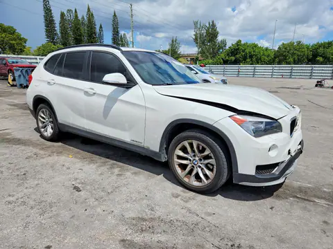 2015 BMW X1 VIN WBAVL1C56FVY35328 фото 4