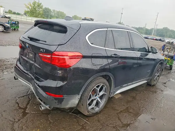 2016 BMW X1 VIN WBXHT3C38G5E48216 фото 3