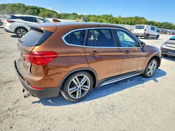 WBXHT3C34GP880416 — 2016 BMW X1, фото 3 с аукциона Copart, Задняя часть