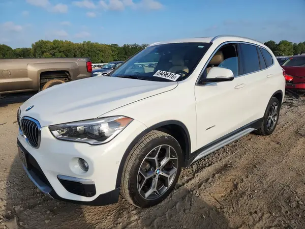 WBXHT3C32GP880396 — 2016 BMW X1, Вандализм (Vandalism), фото до ремонта