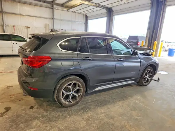WBXHT3C35GP883809 — 2016 BMW X1, фото 3 с аукциона Copart 13.10.2026, Передняя часть