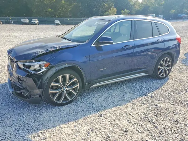 WBXHT3C37H5F76397 — 2017 BMW X1, Передняя часть (Front End), фото до ремонта