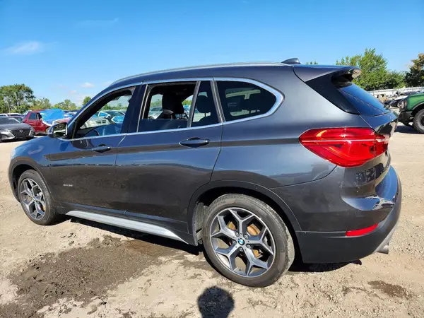 WBXHT3C31H5F75200 — 2017 BMW X1, фото 2 с аукциона Copart, Подтопление