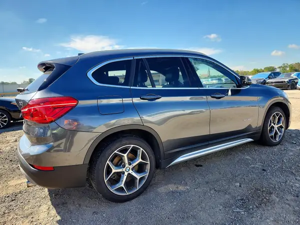 WBXHT3C31H5F75200 — 2017 BMW X1, фото 3 с аукциона Copart, Подтопление