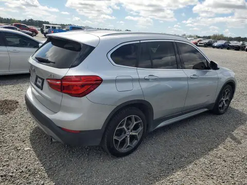 2017 BMW X1 VIN WBXHT3Z39H4A55937 фото 3
