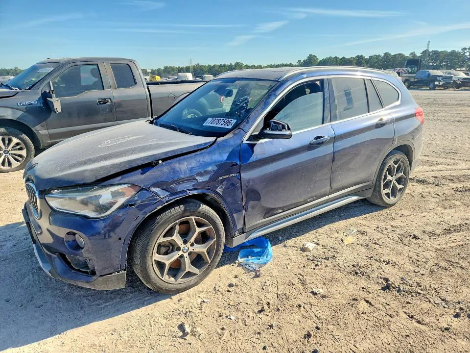 2017 BMW X1 VIN WBXHU7C32H5H37324 фото 1