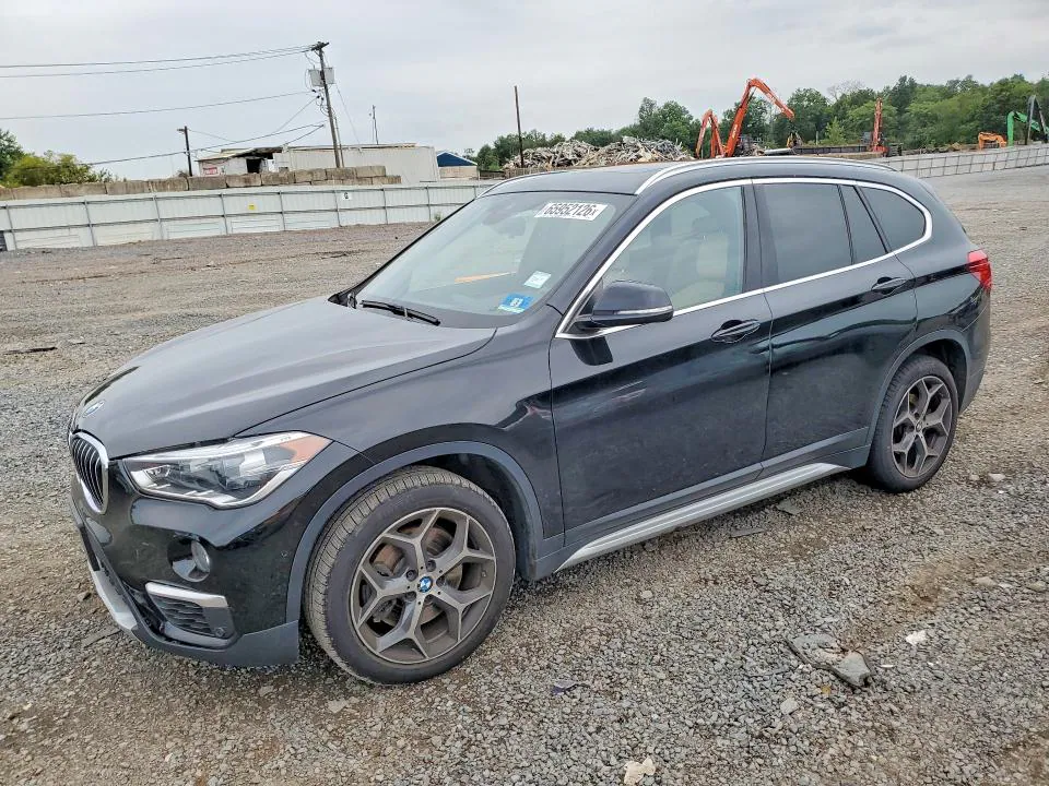 2018 BMW X1 VIN WBXHT3C30J5K22000 фото 1