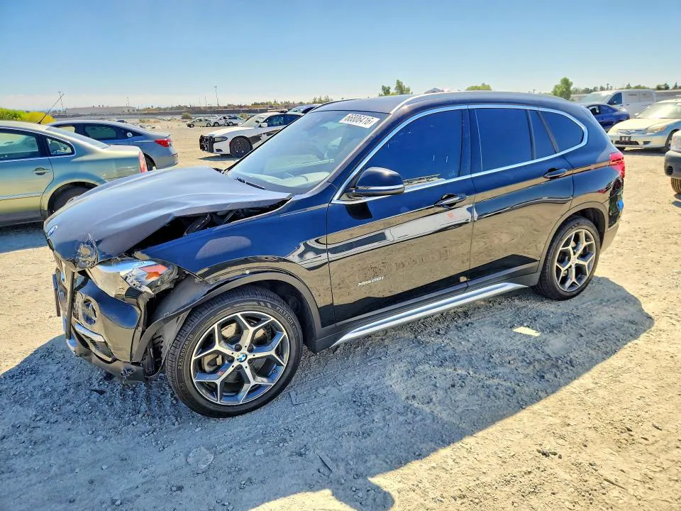 2018 BMW X1 VIN WBXHT3C36J5K27864 фото 1