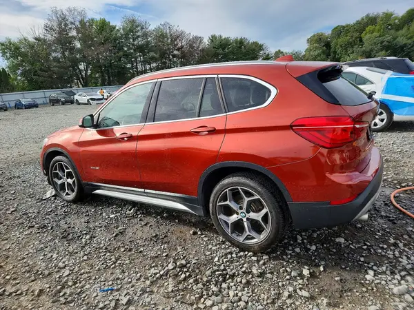 2018 BMW X1 VIN WBXHT3C3XJ5K32078 фото 2
