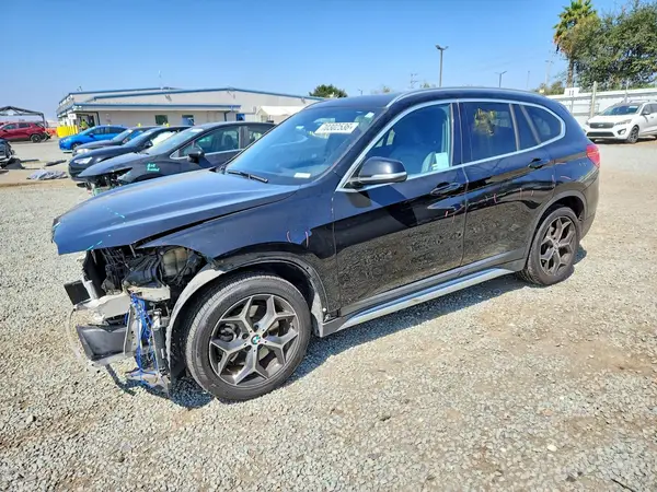 WBXHU7C39J5L07017 — 2018 BMW X1, Передняя часть (Front End), фото до ремонта