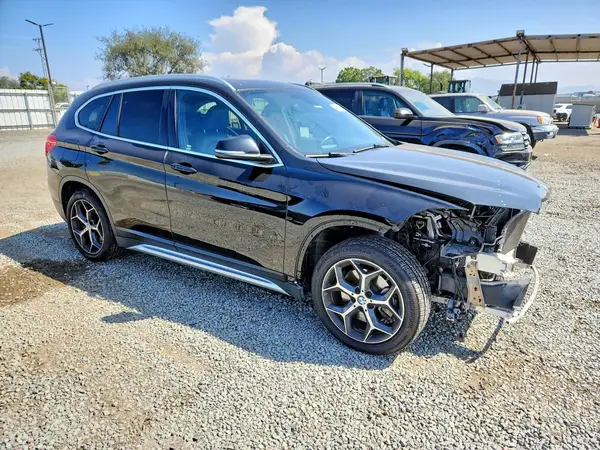 WBXHU7C39J5L07017 — 2018 BMW X1, фото 4 с аукциона Copart 29.09.2026, Передняя часть