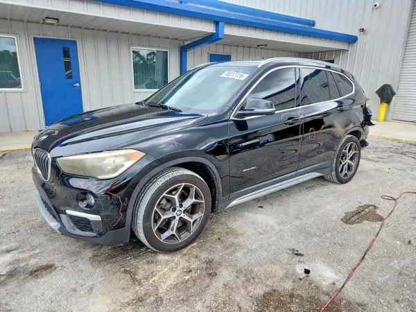 WBXHT3Z36J4A66609 — 2018 BMW X1, Задняя часть (Rear End), фото до ремонта
