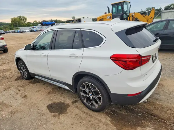 WBXJG9C0XL5P54811 — 2020 BMW X1, фото 2 с аукциона Copart 13.10.2026, Повреждения снизу