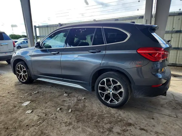 WBXJG7C04N5V08778 — 2022 BMW X1, фото 2 с аукциона Copart, Механические повреждения