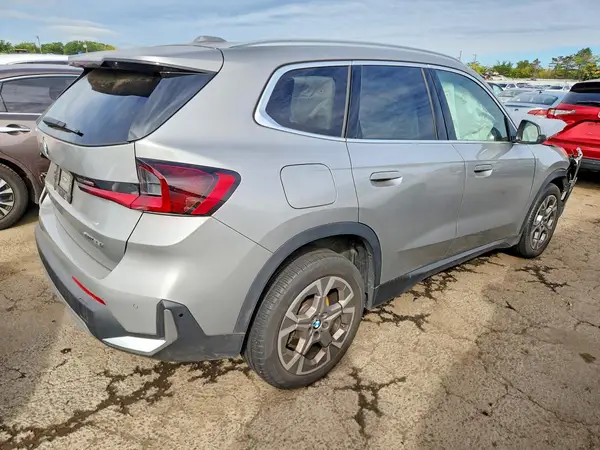 WBX73EF08P5W80417 — 2023 BMW X1, фото 3 с аукциона Copart, Передняя часть