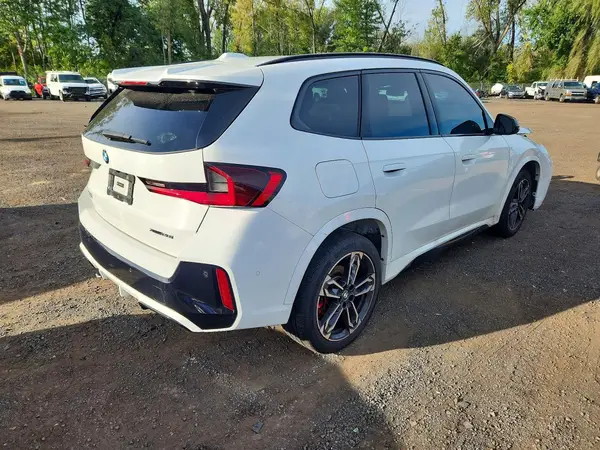 WBX73EF02R5Y37779 — 2024 BMW X1, фото 3 с аукциона Copart 06.10.2026, Передняя часть