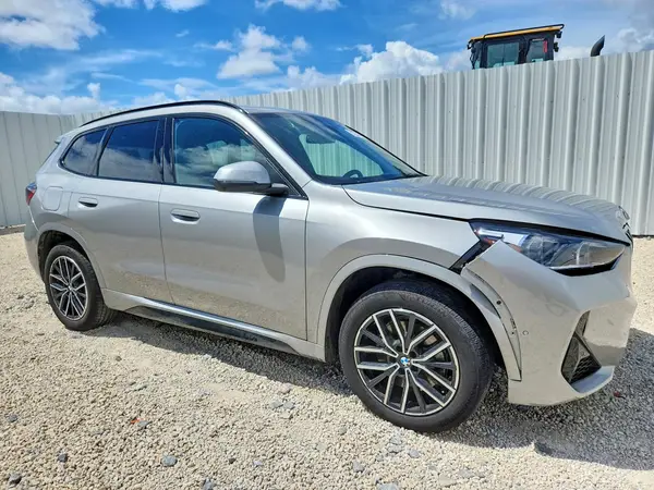 WBX73EF08T5619420 — 2026 BMW X1, фото 4 с аукциона Copart 28.09.2026, Передняя часть