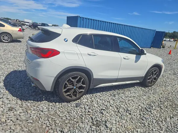 WBXYJ5C37JEF74768 — 2018 BMW X2, фото 3 с аукциона Copart, Подтопление