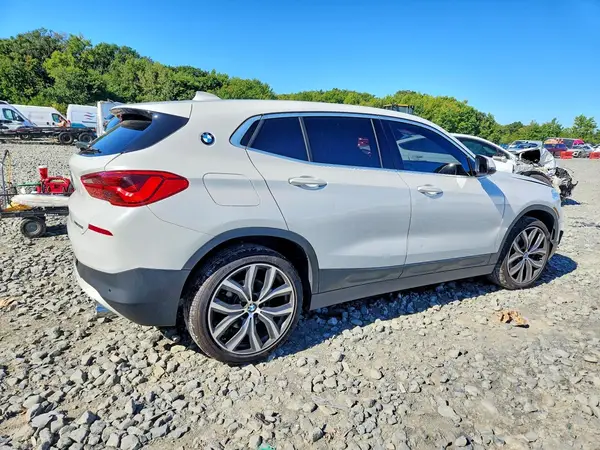 WBXYJ5C3XJEF79561 — 2018 BMW X2, фото 3 с аукциона Copart, Передняя часть