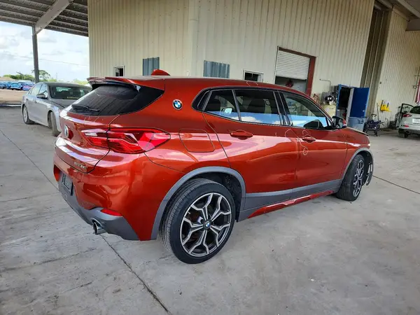 WBXYJ5C34JEF72914 — 2018 BMW X2, фото 3 с аукциона Copart, Передняя часть
