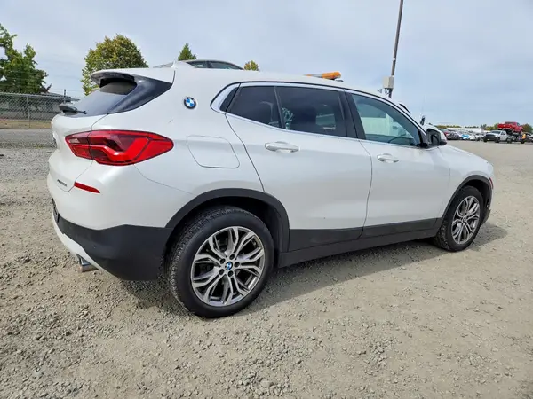 WBXYJ5C57KEF82761 — 2019 BMW X2, фото 3 с аукциона Copart, Боковая часть