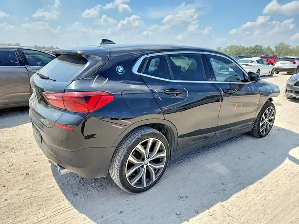WBXYH9C03L5P37120 — 2020 BMW X2, фото 3 с аукциона Copart 06.10.2026, Передняя часть
