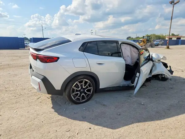 WBX63GM07S5231149 — 2025 BMW X2, фото 3 с аукциона Copart, Передняя часть