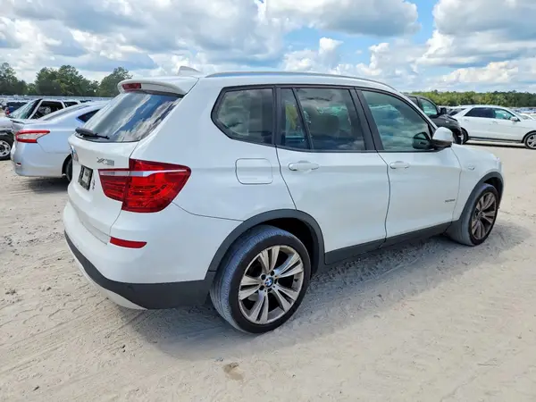 5UXWX9C50G0D89963 — 2016 BMW X3, фото 3 с аукциона Copart 05.10.2026, Мелкие вмятины и царапины