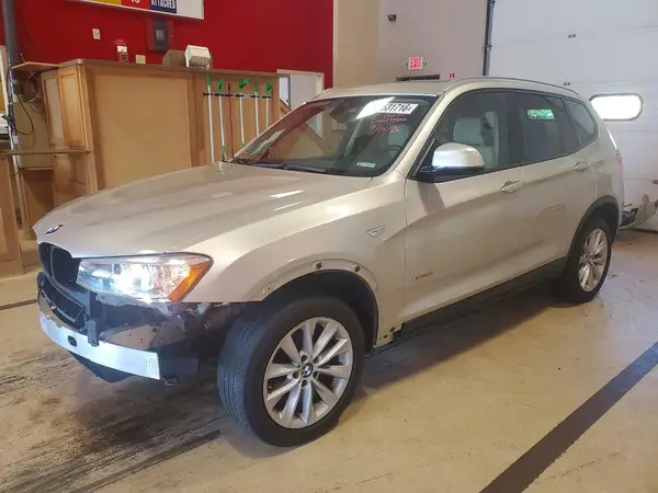 5UXWX9C36H0W74096 — 2017 BMW X3, Передняя часть (Front End), фото до ремонта