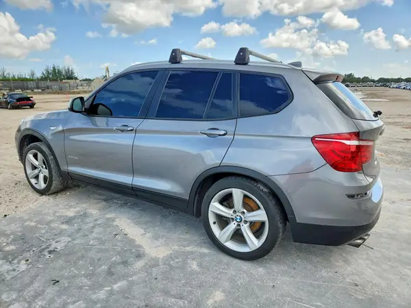 5UXWX9C36H0T19171 — 2017 BMW X3, фото 2 с аукциона Copart, Задняя часть