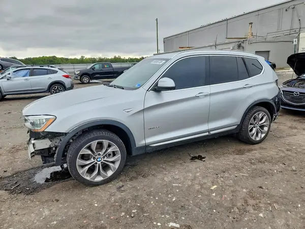 5UXWX7C39H0W40173 — 2017 BMW X3, Передняя часть (Front End), фото до ремонта