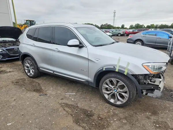 5UXWX7C39H0W40173 — 2017 BMW X3, фото 4 с аукциона Copart 30.09.2026, Передняя часть