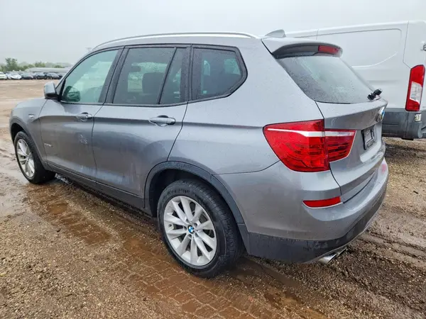 5UXWX9C31H0W74183 — 2017 BMW X3, фото 2 с аукциона Copart 06.10.2026, Механические повреждения