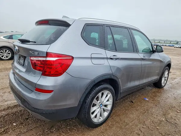 5UXWX9C31H0W74183 — 2017 BMW X3, фото 3 с аукциона Copart 06.10.2026, Механические повреждения