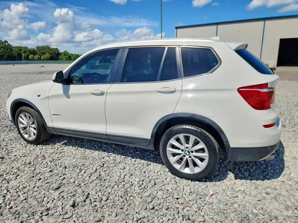 5UXWZ7C38H0X39058 — 2017 BMW X3, фото 2 с аукциона Copart 13.10.2026, Мелкие вмятины и царапины