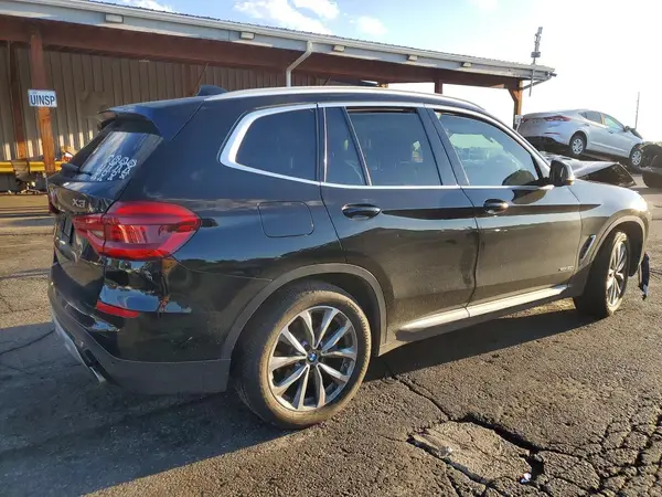 5UXTR9C51JLC75215 — 2018 BMW X3, фото 3 с аукциона Copart 06.10.2026, Передняя часть