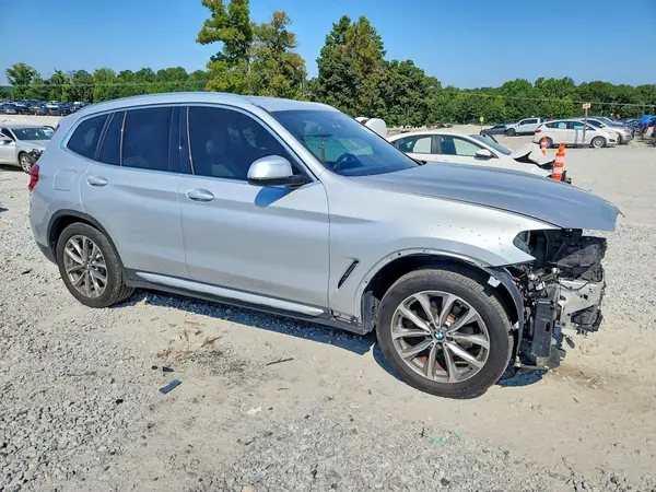 5UXTR9C5XKLE11651 — 2019 BMW X3, фото 4 с аукциона Copart, Передняя часть