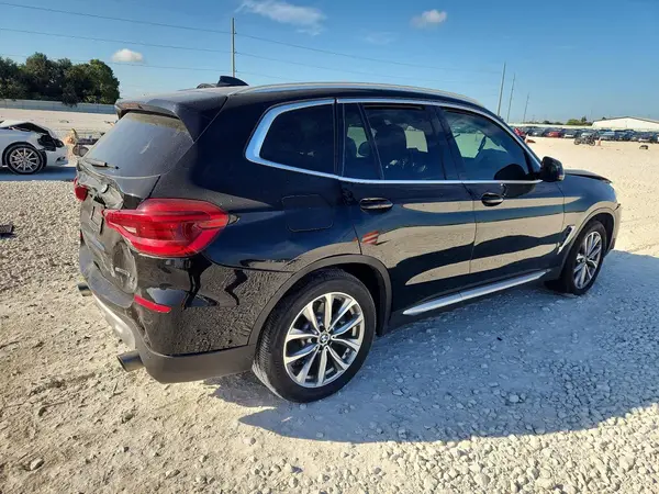 5UXTR7C50KLE93832 — 2019 BMW X3, фото 3 с аукциона Copart, Передняя часть