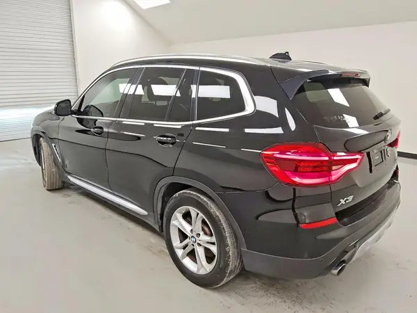 5UXTY3C03M9D85107 — 2021 BMW X3, фото 2 с аукциона Copart 02.10.2026, Мелкие вмятины и царапины