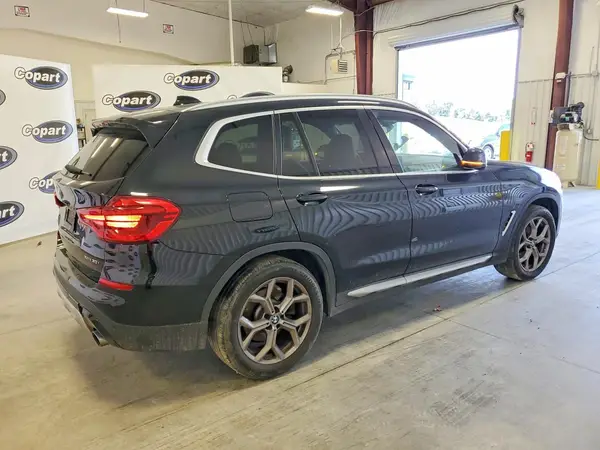 5UXTY5C05M9E37011 — 2021 BMW X3, фото 3 с аукциона Copart 29.09.2026, Естественный износ