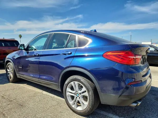 5UXXW3C31H0T79833 — 2017 BMW X4, фото 2 с аукциона Copart 06.10.2026, Передняя часть